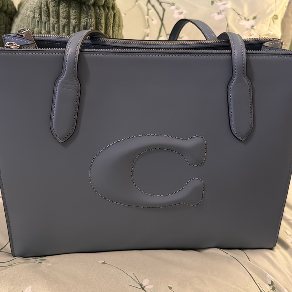 Coach Nina Tote - no wallet